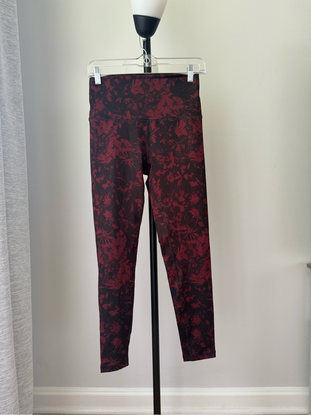 FLEO Women’s Ankle Leggings Large Burgundy Black Floral High Rise Athletic